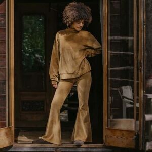 NWT Simple Folk velvet bronze flare leggings